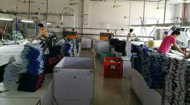 滿足市場需要，針織廠選用服裝整燙蒸汽發(fā)生器